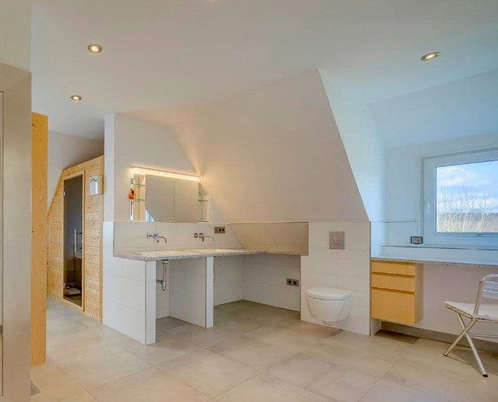 Predaj domu 330 m², pozemek 1.576 m², Jersbek, Šlezvicko-Holštajnsko Predaj domu 330 m², pozemek 1.576 m², Jersbek, Šlezvicko-Holštajnsko