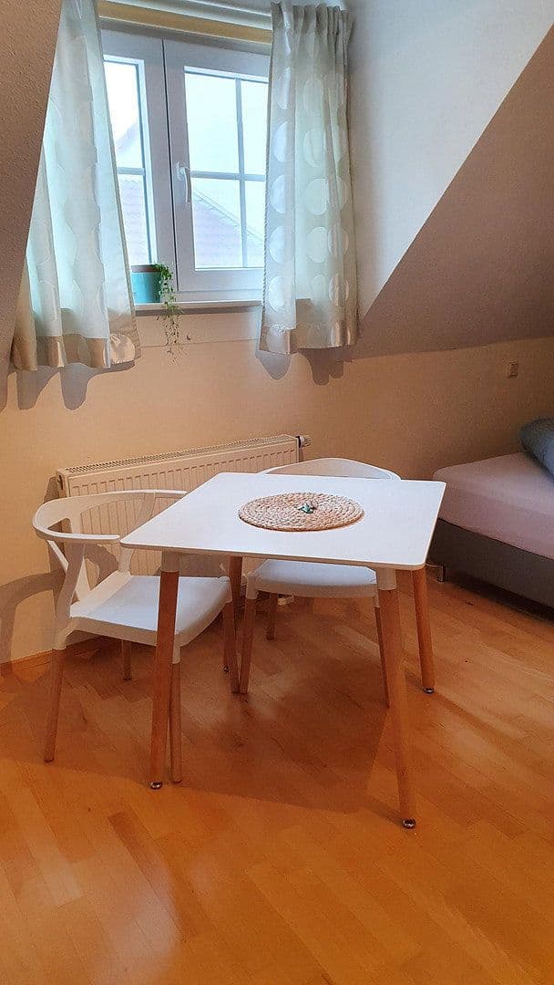 Prenájom bytu 1-izbový 30 m², Wiesbaden, Hesensko Prenájom bytu 1-izbový 30 m², Wiesbaden, Hesensko