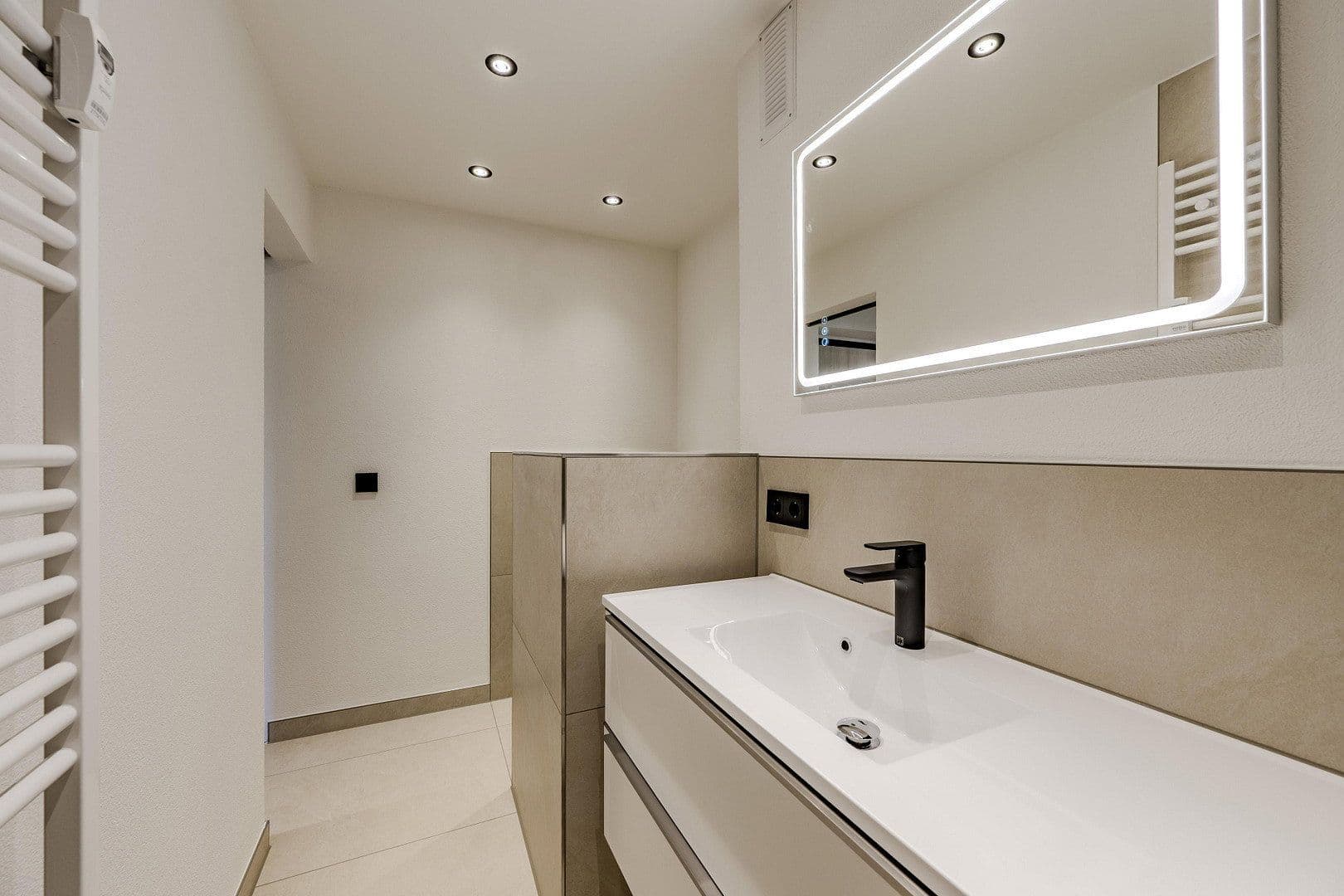Predaj bytu 2-izbový 71 m², Asperg, Bádensko-Wurttembersko Predaj bytu 2-izbový 71 m², Asperg, Bádensko-Wurttembersko
