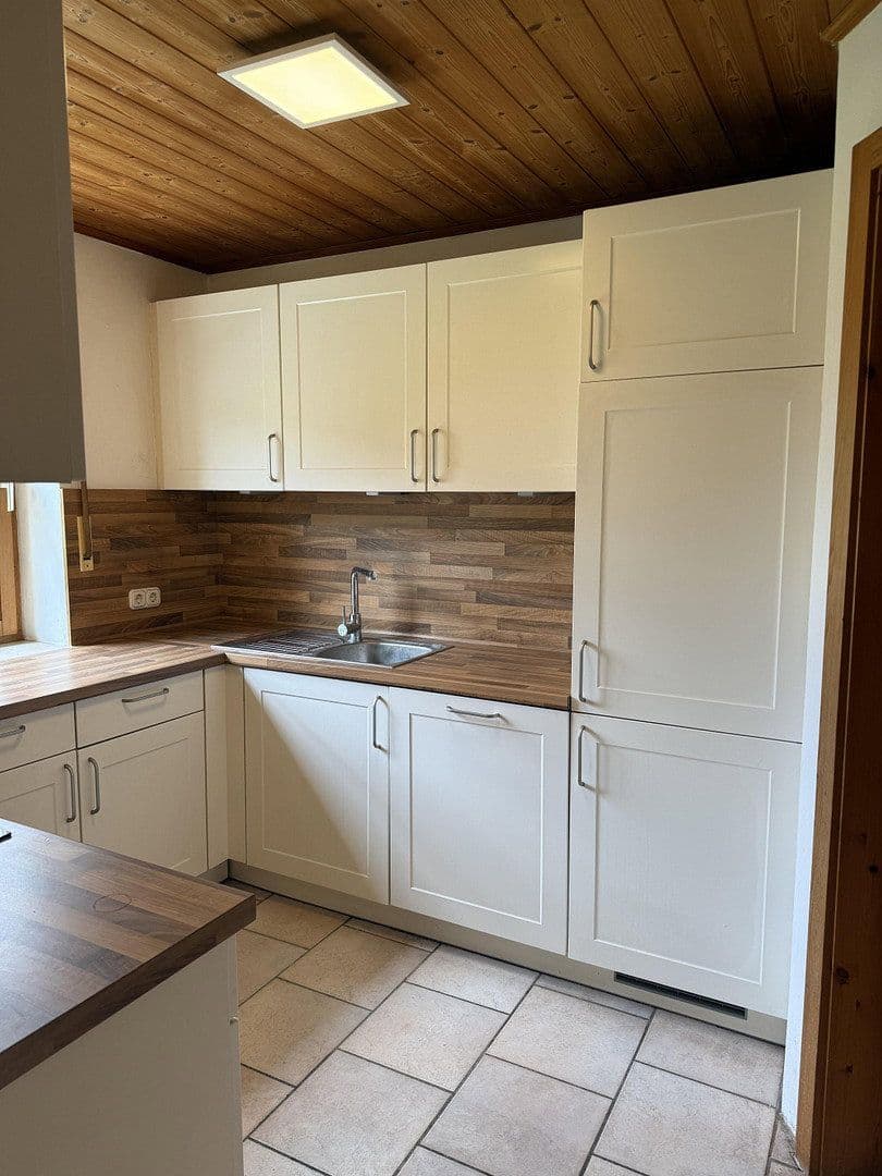 Predaj domu 180 m², pozemek 541 m², Essenbach, Bavorsko Predaj domu 180 m², pozemek 541 m², Essenbach, Bavorsko