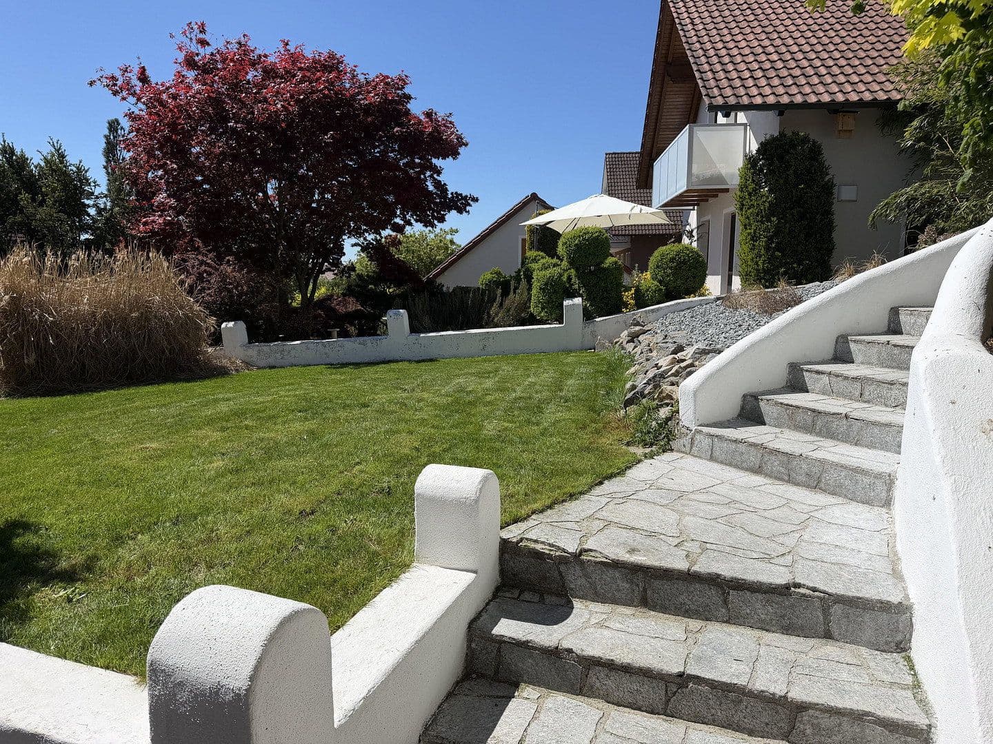 Predaj domu 180 m², pozemek 541 m², Essenbach, Bavorsko Predaj domu 180 m², pozemek 541 m², Essenbach, Bavorsko