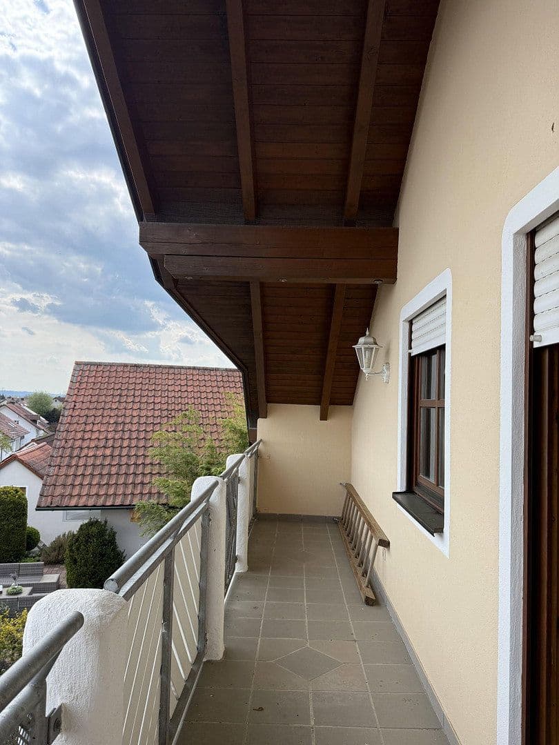 Predaj domu 180 m², pozemek 541 m², Essenbach, Bavorsko Predaj domu 180 m², pozemek 541 m², Essenbach, Bavorsko