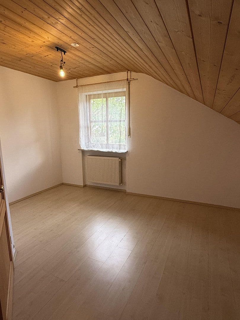 Predaj domu 180 m², pozemek 541 m², Essenbach, Bavorsko Predaj domu 180 m², pozemek 541 m², Essenbach, Bavorsko