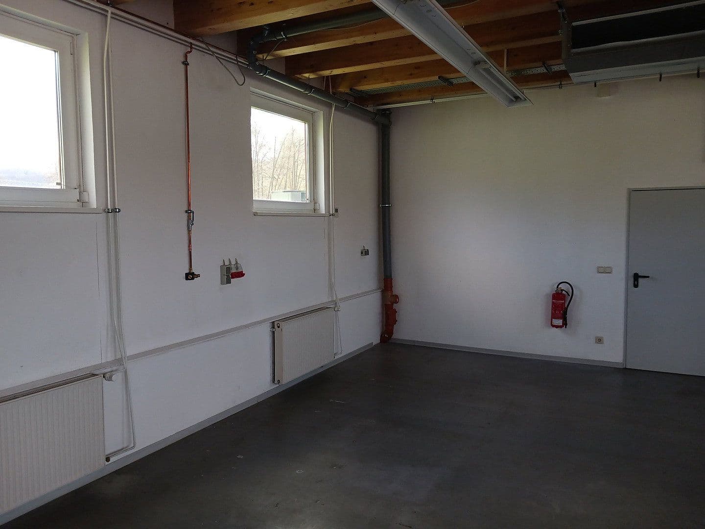 Prenájom nebytového priestoru 96 m², Kreisstr.1, Wahlhausen, Durínsko Prenájom nebytového priestoru 96 m², Kreisstr.1, Wahlhausen, Durínsko