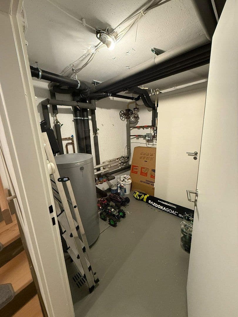 Predaj domu 170 m², pozemek 240 m², Schwalbach am Taunus, Hesensko Predaj domu 170 m², pozemek 240 m², Schwalbach am Taunus, Hesensko
