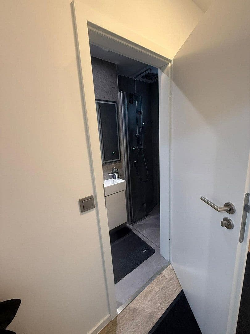 Predaj domu 170 m², pozemek 240 m², Schwalbach am Taunus, Hesensko Predaj domu 170 m², pozemek 240 m², Schwalbach am Taunus, Hesensko