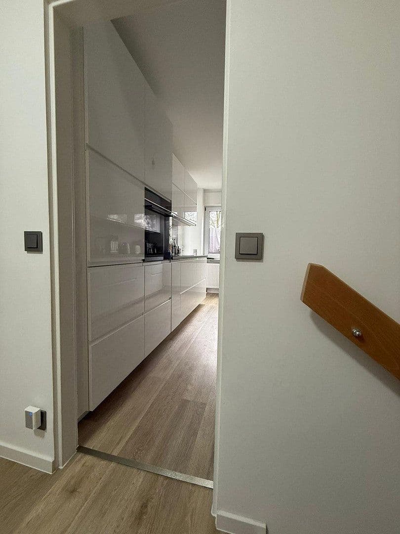 Predaj domu 170 m², pozemek 240 m², Schwalbach am Taunus, Hesensko Predaj domu 170 m², pozemek 240 m², Schwalbach am Taunus, Hesensko