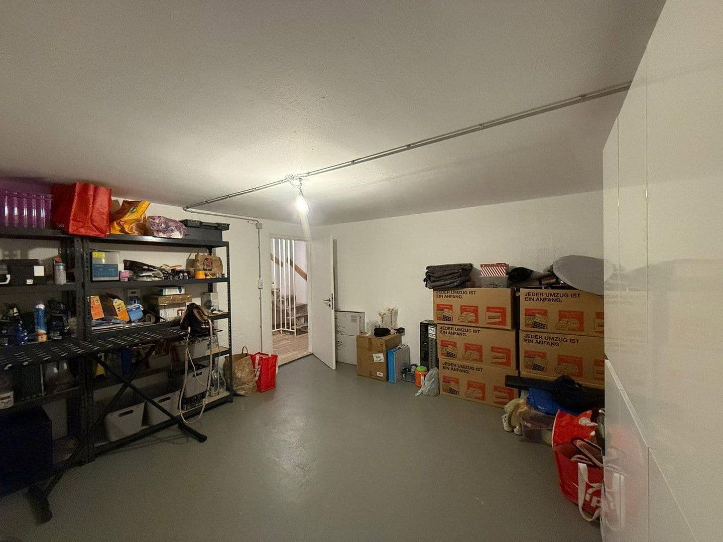 Predaj domu 170 m², pozemek 240 m², Schwalbach am Taunus, Hesensko Predaj domu 170 m², pozemek 240 m², Schwalbach am Taunus, Hesensko
