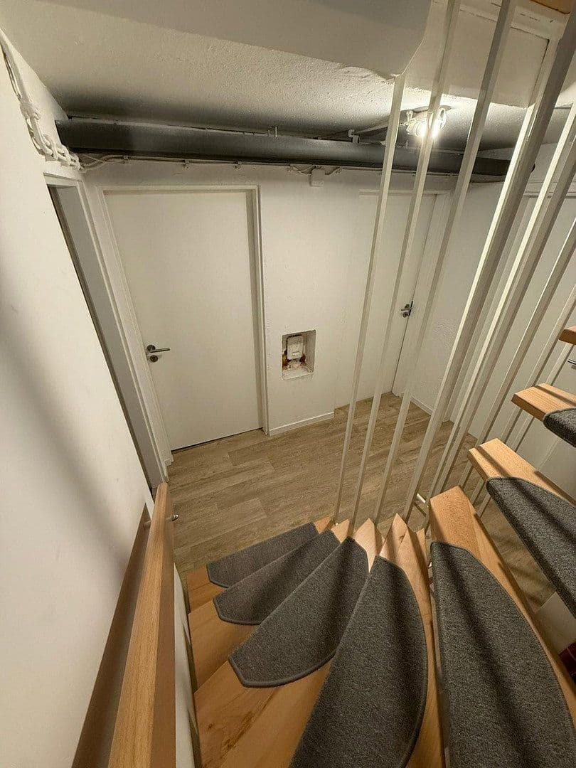 Predaj domu 170 m², pozemek 240 m², Schwalbach am Taunus, Hesensko Predaj domu 170 m², pozemek 240 m², Schwalbach am Taunus, Hesensko