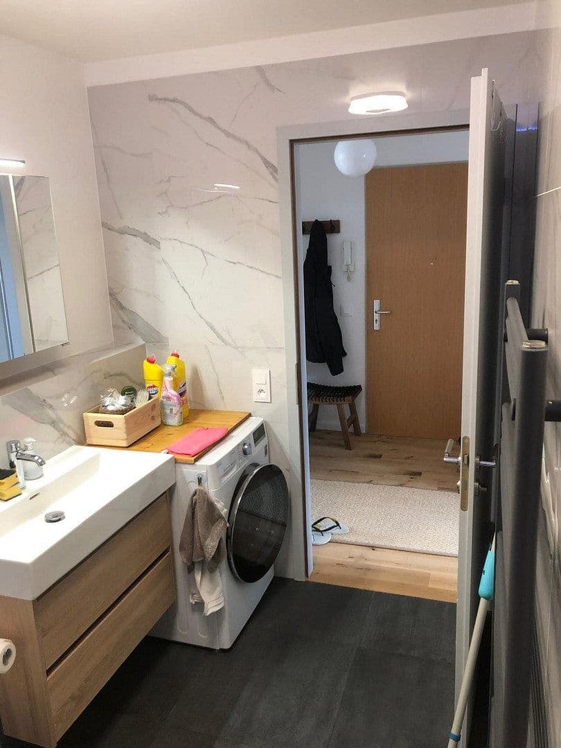 Predaj bytu 2-izbový 61 m², Am Krusenick, Berlin, Berlín Predaj bytu 2-izbový 61 m², Am Krusenick, Berlin, Berlín