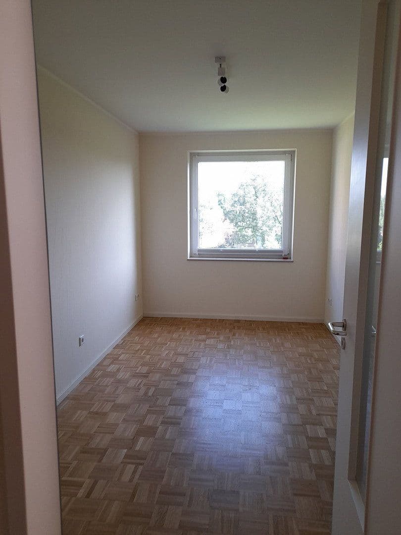 Prenájom bytu 3-izbový 110 m², Osnabrück, Dolné Sasko Prenájom bytu 3-izbový 110 m², Osnabrück, Dolné Sasko
