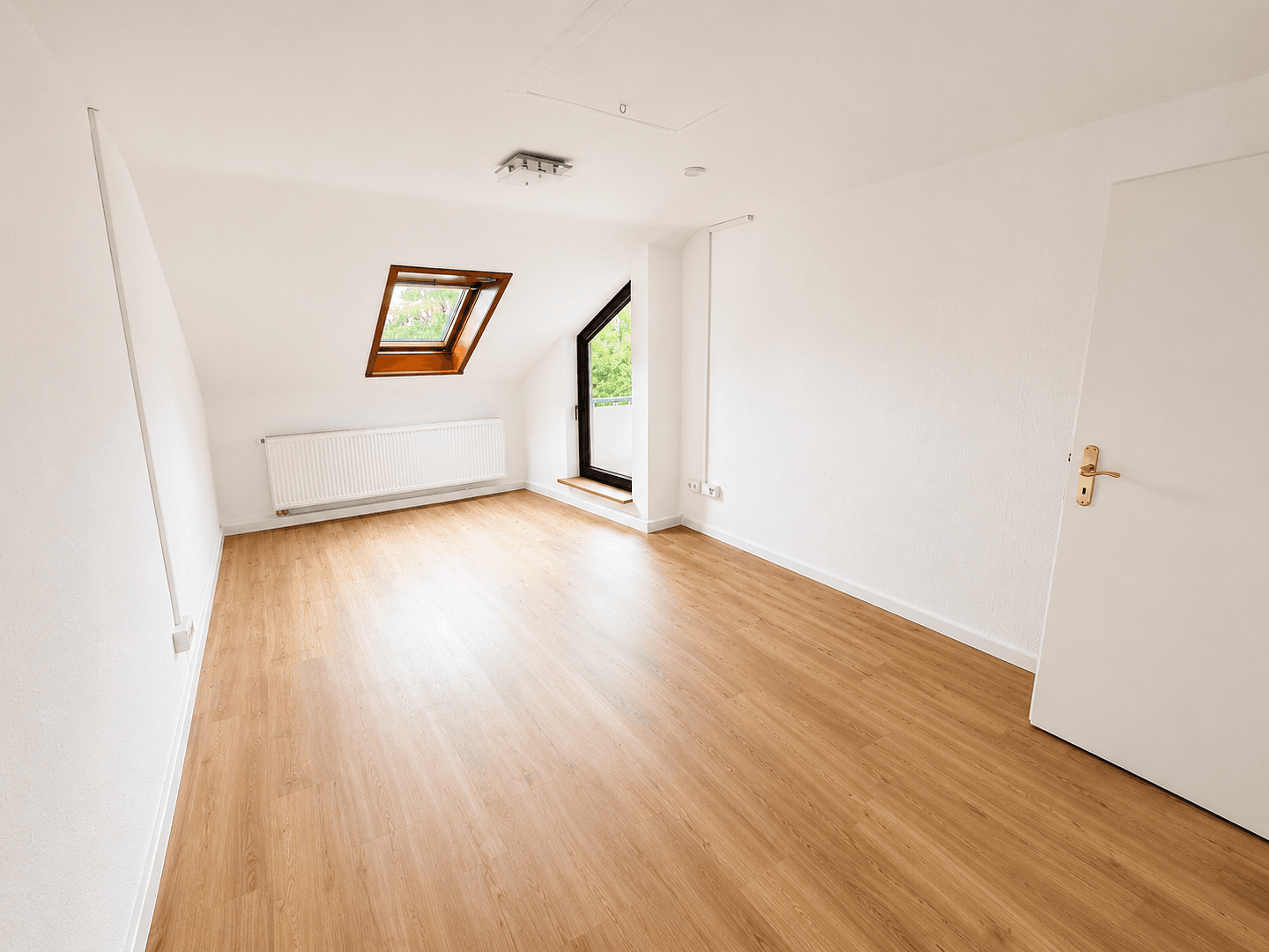 Prenájom bytu 3-izbový 63 m², Stuttgart, Bádensko-Wurttembersko Prenájom bytu 3-izbový 63 m², Stuttgart, Bádensko-Wurttembersko