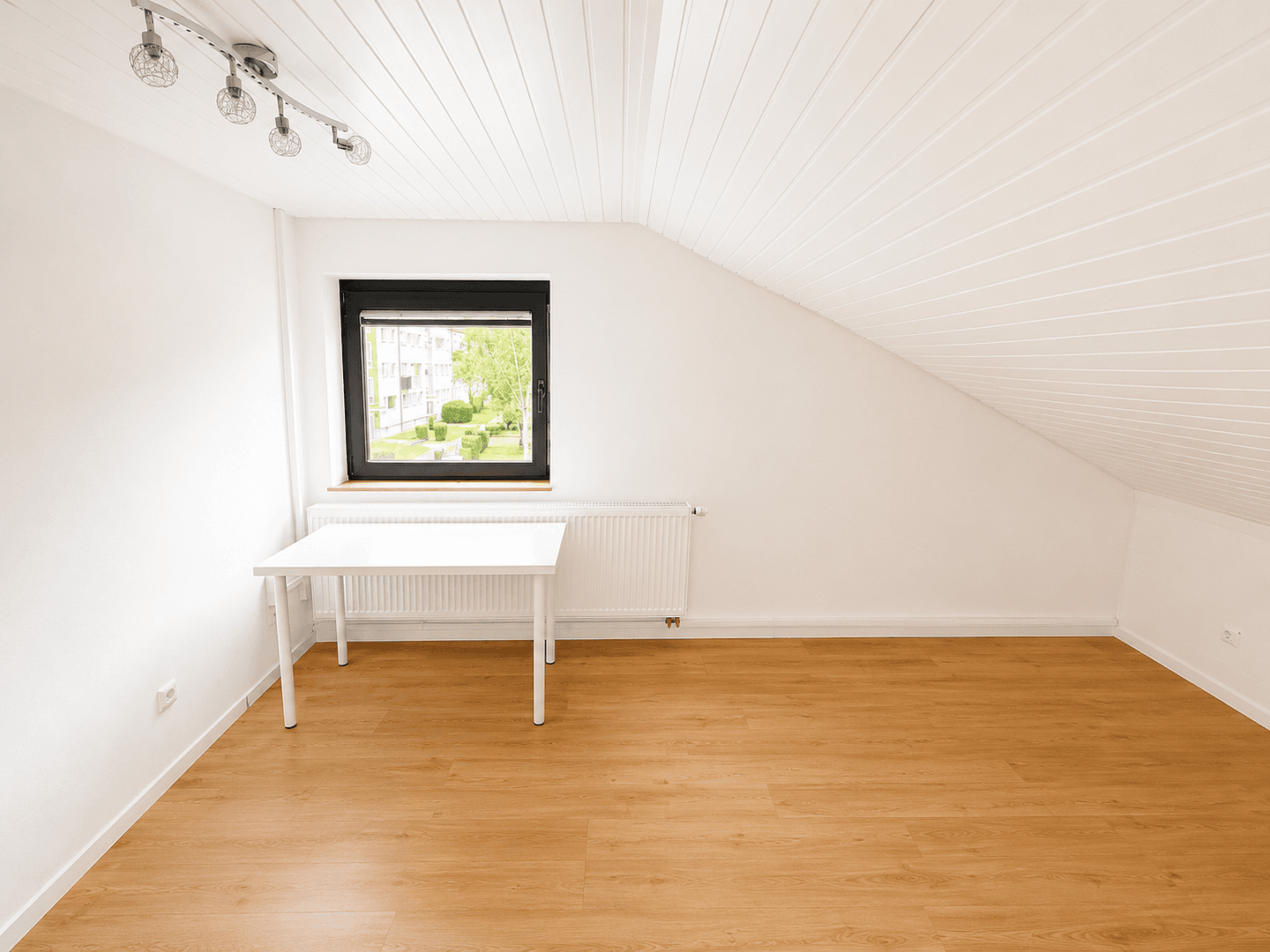 Prenájom bytu 3-izbový 63 m², Stuttgart, Bádensko-Wurttembersko Prenájom bytu 3-izbový 63 m², Stuttgart, Bádensko-Wurttembersko