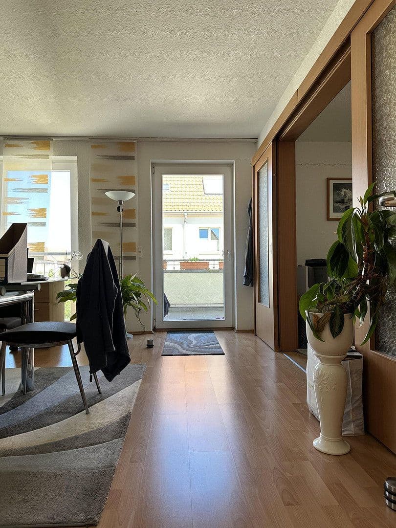Prenájom bytu 5-izbový 160 m², Sickingenstraße 5, Magdeburg, Sasko-Anhaltsko Prenájom bytu 5-izbový 160 m², Sickingenstraße 5, Magdeburg, Sasko-Anhaltsko
