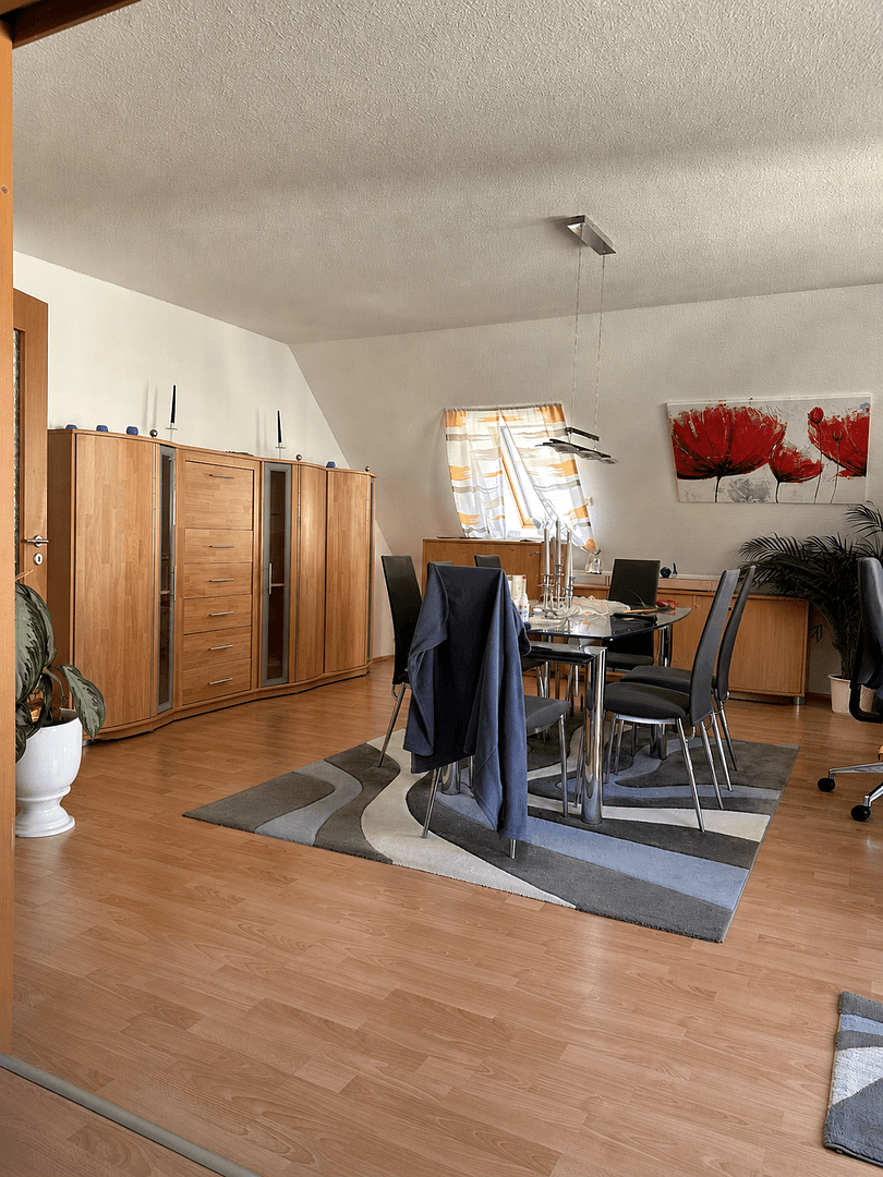 Prenájom bytu 5-izbový 160 m², Sickingenstraße 5, Magdeburg, Sasko-Anhaltsko Prenájom bytu 5-izbový 160 m², Sickingenstraße 5, Magdeburg, Sasko-Anhaltsko