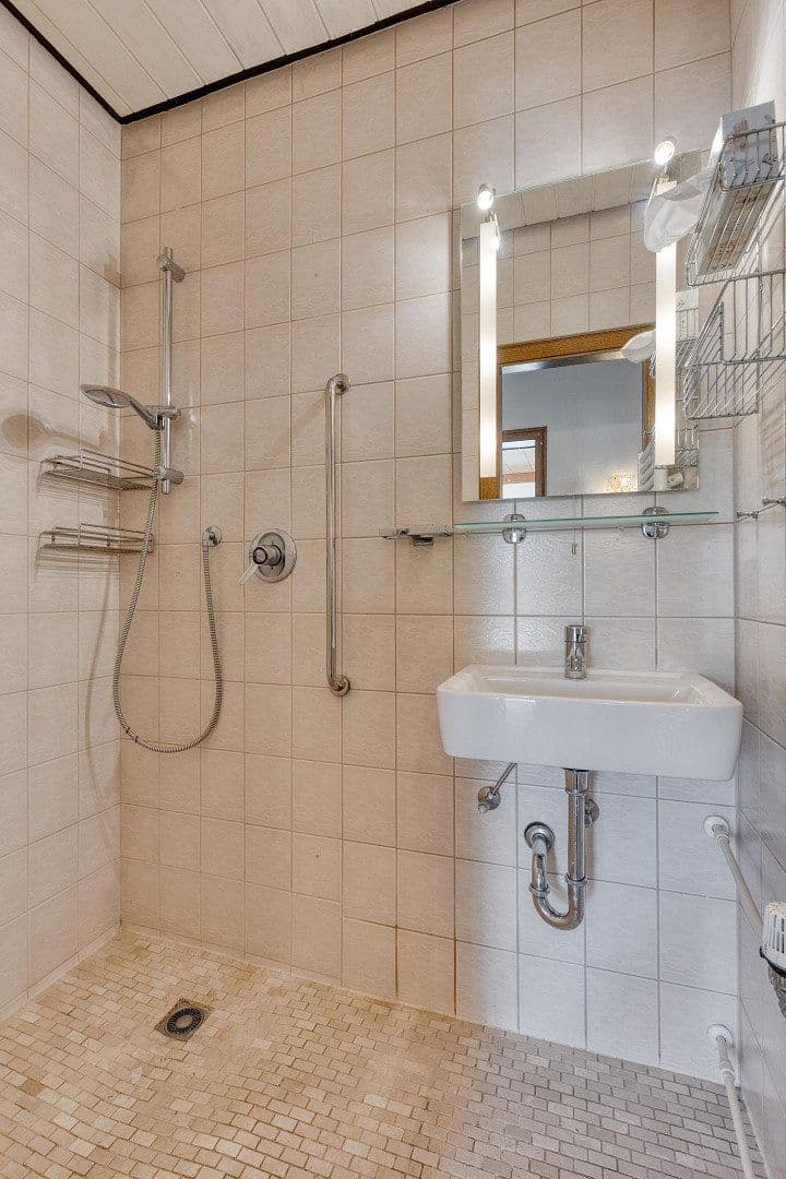 Predaj domu 206 m², pozemek 736 m², Wachtberg, Severné Porýnie - Westfálsko Predaj domu 206 m², pozemek 736 m², Wachtberg, Severné Porýnie - Westfálsko