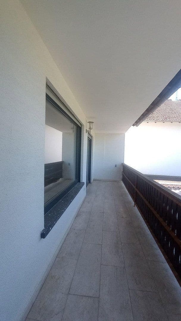 Prenájom bytu 4-izbový 100 m², Rodenbach, Hesensko Prenájom bytu 4-izbový 100 m², Rodenbach, Hesensko