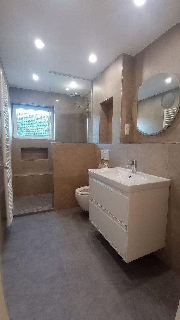 Prenájom bytu 4-izbový 100 m², Rodenbach, Hesensko Prenájom bytu 4-izbový 100 m², Rodenbach, Hesensko