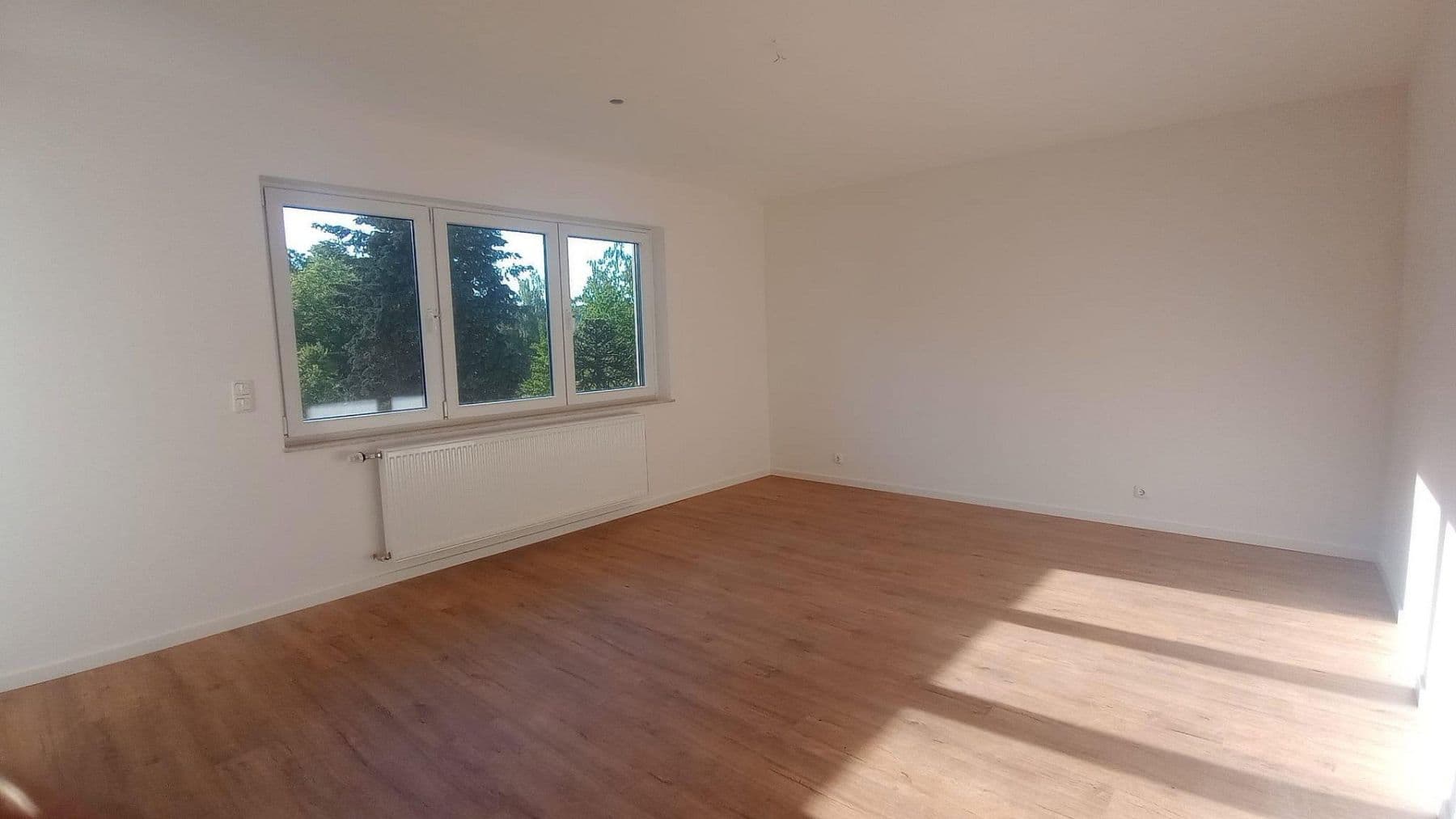 Prenájom bytu 4-izbový 100 m², Rodenbach, Hesensko Prenájom bytu 4-izbový 100 m², Rodenbach, Hesensko