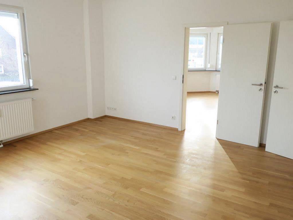 Prenájom bytu 3-izbový 97 m², Freudenstadt, Bádensko-Wurttembersko Prenájom bytu 3-izbový 97 m², Freudenstadt, Bádensko-Wurttembersko