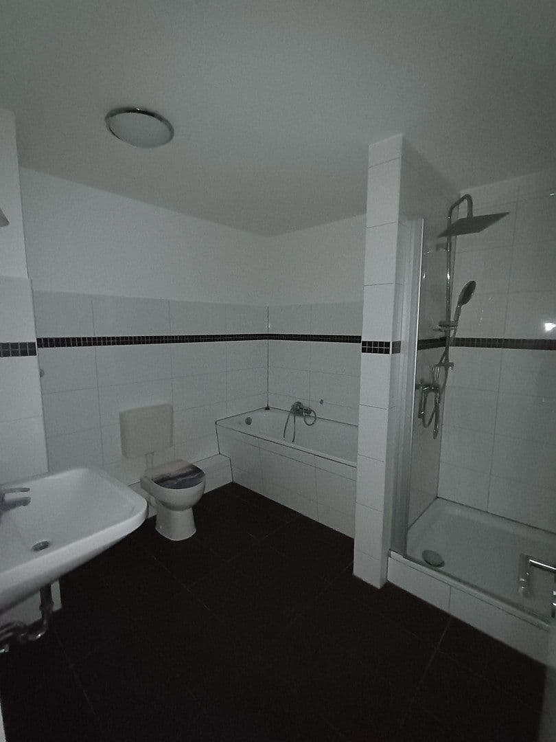 Prenájom bytu 3-izbový 87 m², Körnerstraße 30, Witten, Severné Porýnie - Westfálsko Prenájom bytu 3-izbový 87 m², Körnerstraße 30, Witten, Severné Porýnie - Westfálsko