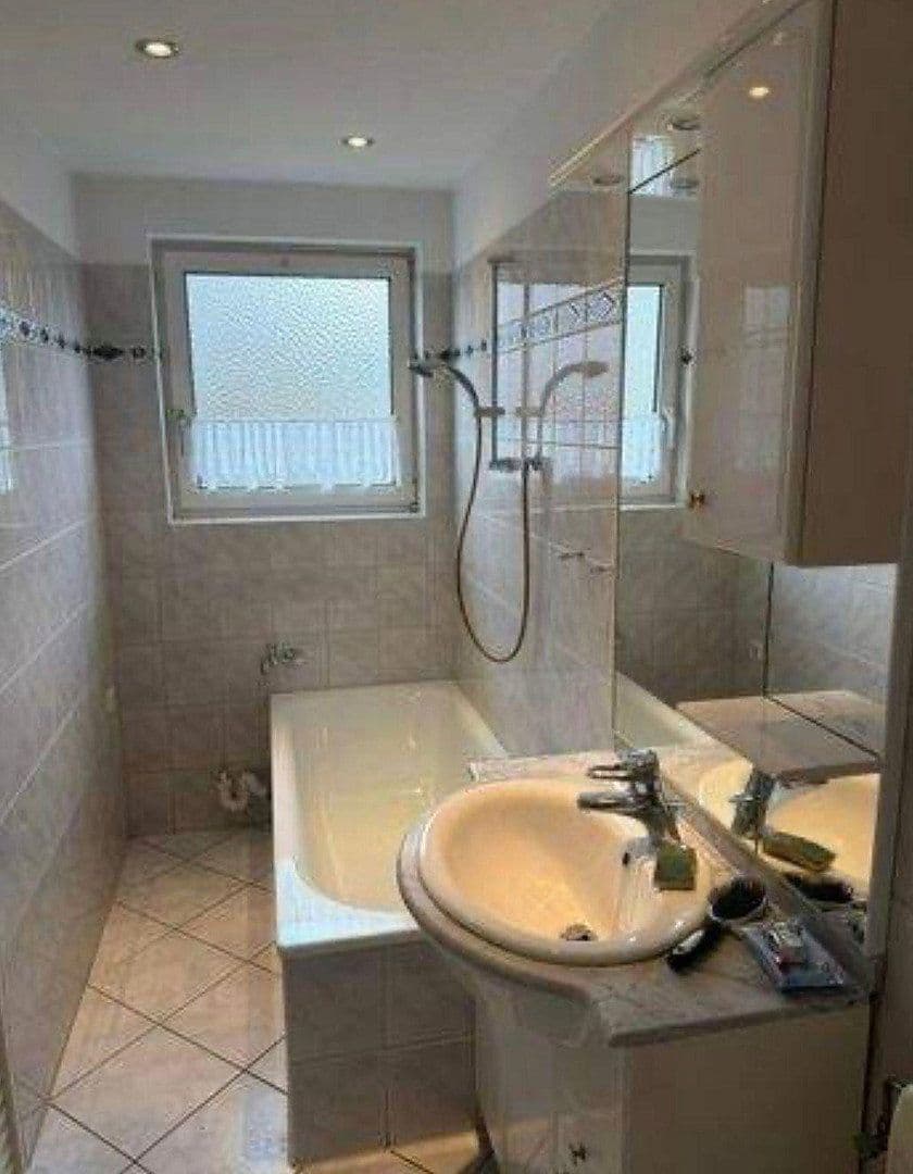 Prenájom bytu 3-izbový 63 m², Neuer Damm 40, Bremen, Brémy Prenájom bytu 3-izbový 63 m², Neuer Damm 40, Bremen, Brémy