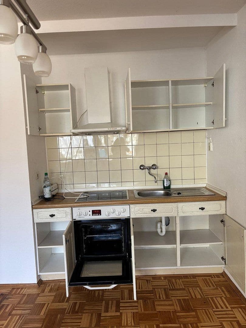 Prenájom bytu 1-izbový 26 m², Lindenstraße 30, Bremen, Brémy Prenájom bytu 1-izbový 26 m², Lindenstraße 30, Bremen, Brémy