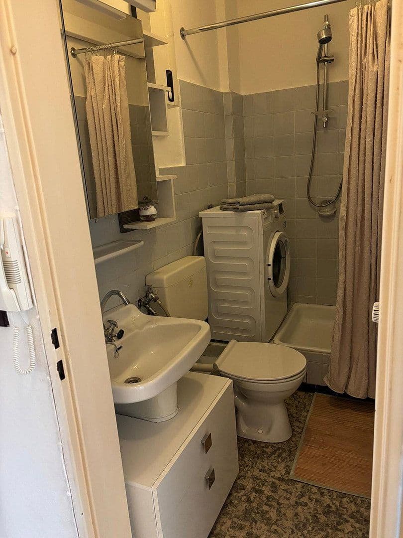 Prenájom bytu 1-izbový 26 m², Lindenstraße 30, Bremen, Brémy Prenájom bytu 1-izbový 26 m², Lindenstraße 30, Bremen, Brémy