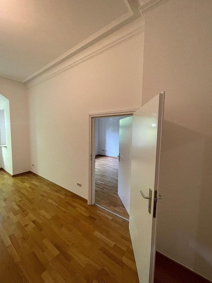 Prenájom kancelárie 131 m², Schwanthalerstr. 106, München, Bavorsko Prenájom kancelárie 131 m², Schwanthalerstr. 106, München, Bavorsko