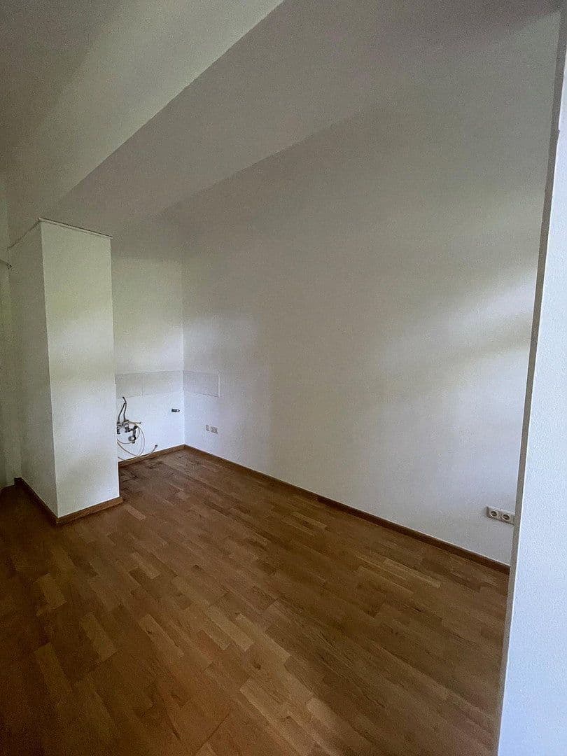 Prenájom kancelárie 131 m², Schwanthalerstr. 106, München, Bavorsko Prenájom kancelárie 131 m², Schwanthalerstr. 106, München, Bavorsko