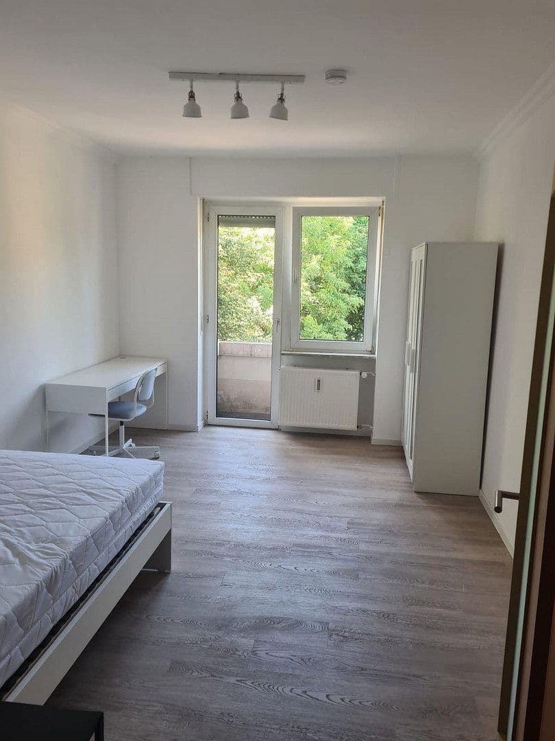 Predaj domu 352 m², pozemek 365 m², Aufeldstraße 8, Mannheim, Bádensko-Wurttembersko Predaj domu 352 m², pozemek 365 m², Aufeldstraße 8, Mannheim, Bádensko-Wurttembersko