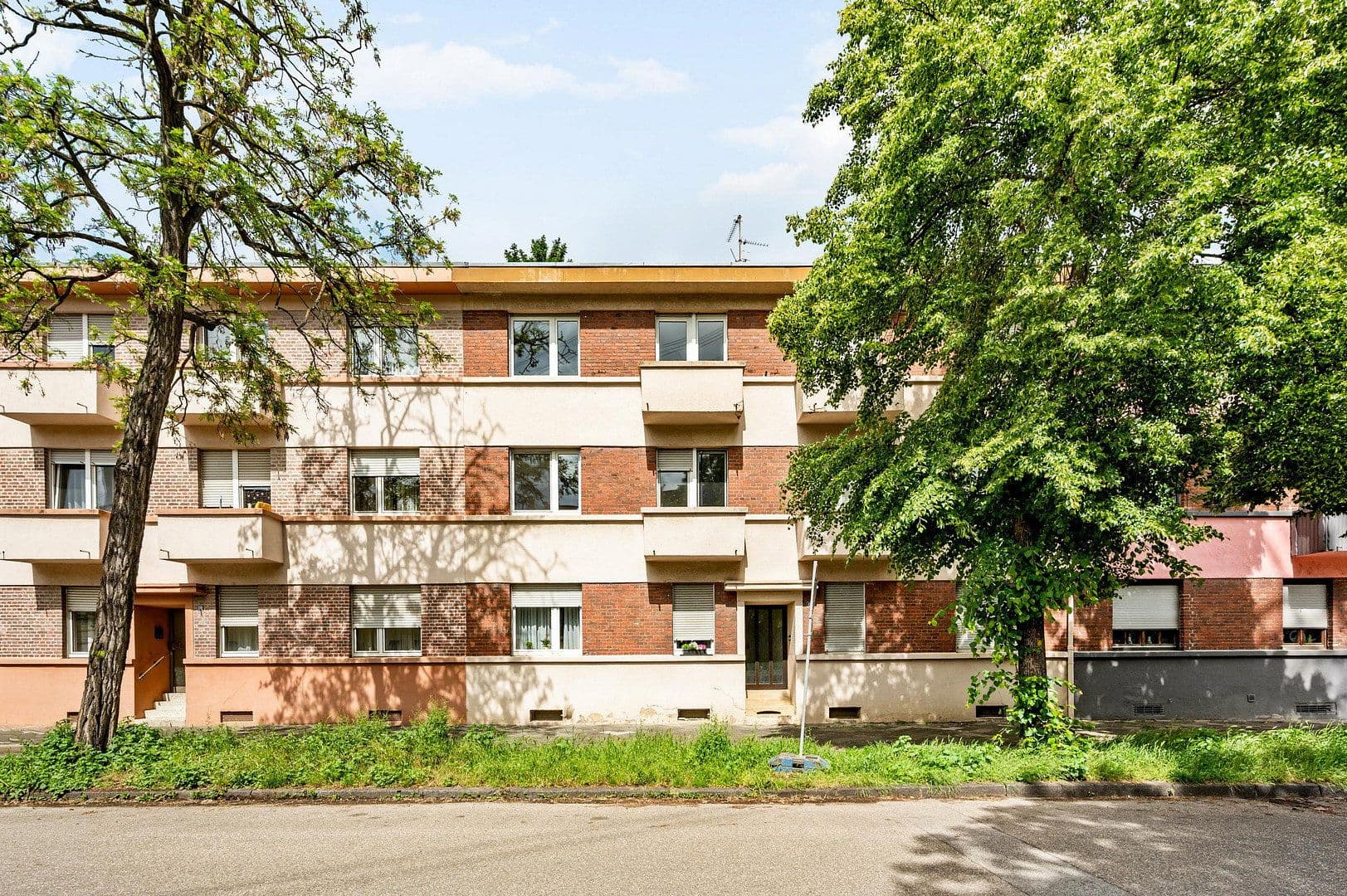 Predaj domu 352 m², pozemek 365 m², Aufeldstraße 8, Mannheim, Bádensko-Wurttembersko Predaj domu 352 m², pozemek 365 m², Aufeldstraße 8, Mannheim, Bádensko-Wurttembersko