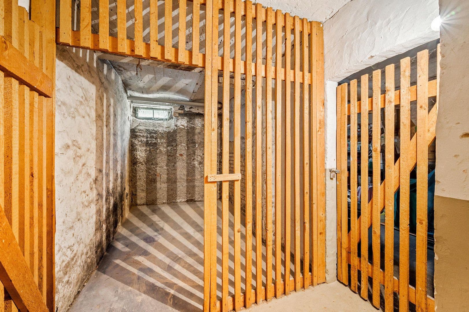 Predaj domu 352 m², pozemek 365 m², Aufeldstraße 8, Mannheim, Bádensko-Wurttembersko Predaj domu 352 m², pozemek 365 m², Aufeldstraße 8, Mannheim, Bádensko-Wurttembersko