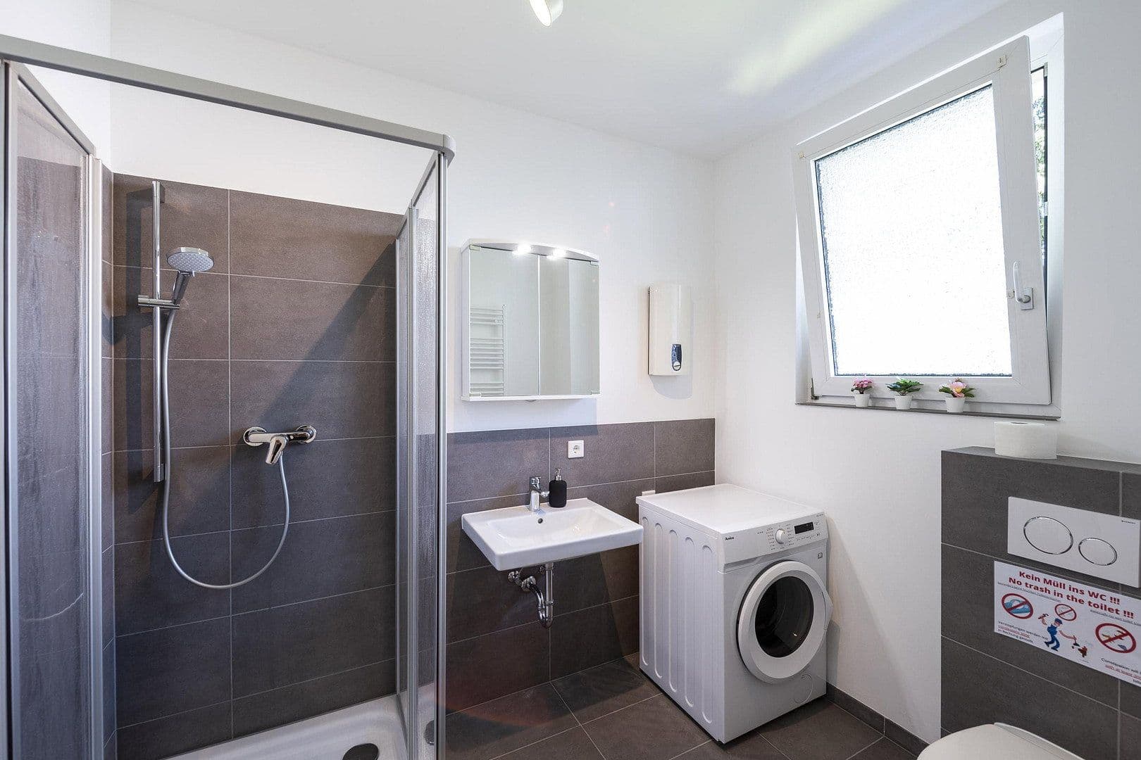 Predaj domu 352 m², pozemek 365 m², Aufeldstraße 8, Mannheim, Bádensko-Wurttembersko Predaj domu 352 m², pozemek 365 m², Aufeldstraße 8, Mannheim, Bádensko-Wurttembersko