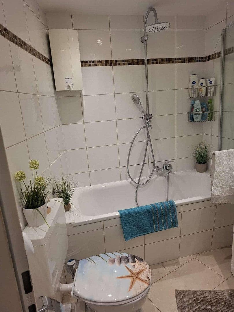 Prenájom bytu 3-izbový 107 m², Neumühler Str. 31, Oberhausen-Sterkrade, Severné Porýnie - Westfálsko Prenájom bytu 3-izbový 107 m², Neumühler Str. 31, Oberhausen-Sterkrade, Severné Porýnie - Westfálsko