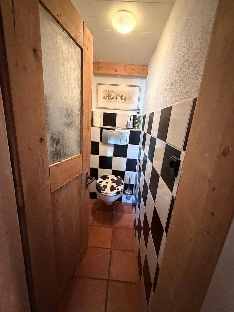 Predaj domu 180 m², pozemek 2.186 m², Untere Brettachtalstr. 8, Bretzfeld, Bádensko-Wurttembersko Predaj domu 180 m², pozemek 2.186 m², Untere Brettachtalstr. 8, Bretzfeld, Bádensko-Wurttembersko