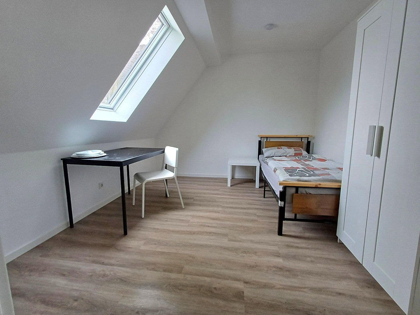 Predaj domu 134 m², pozemek 360 m², Beselich, Hesensko Predaj domu 134 m², pozemek 360 m², Beselich, Hesensko