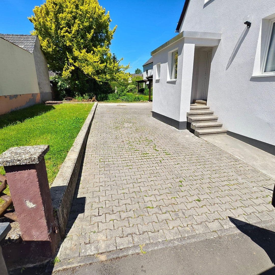 Predaj domu 134 m², pozemek 360 m², Beselich, Hesensko Predaj domu 134 m², pozemek 360 m², Beselich, Hesensko