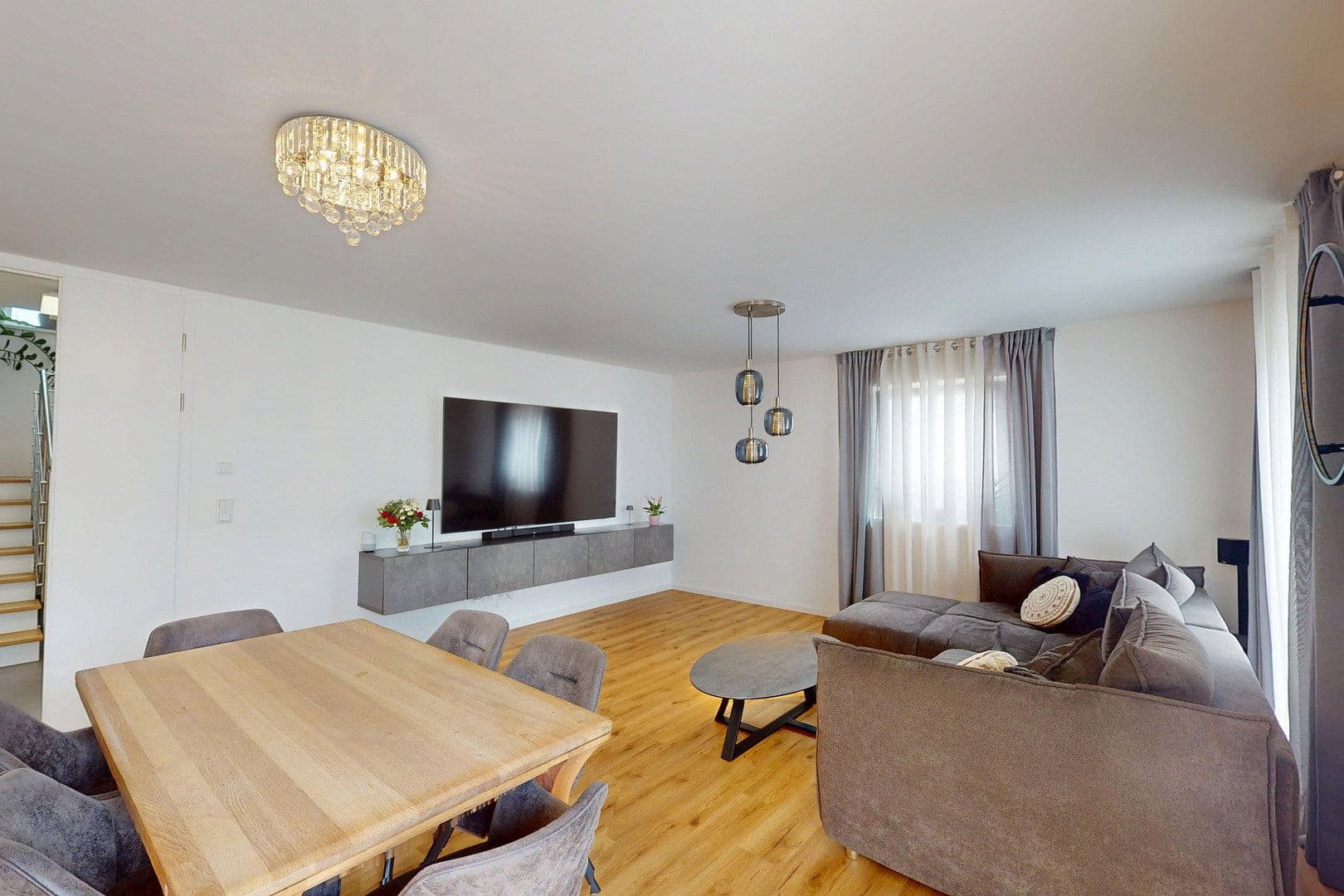 Predaj domu 213 m², pozemek 383 m², Allersberg, Bavorsko Predaj domu 213 m², pozemek 383 m², Allersberg, Bavorsko