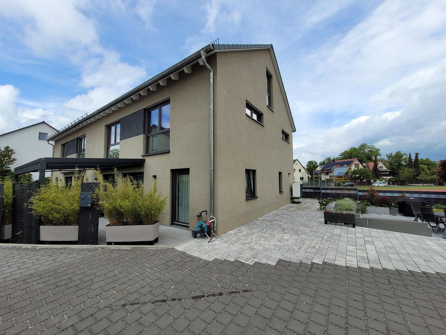 Predaj domu 213 m², pozemek 383 m², Allersberg, Bavorsko Predaj domu 213 m², pozemek 383 m², Allersberg, Bavorsko