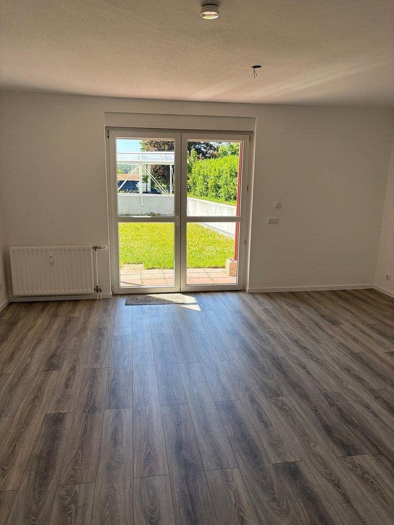 Prenájom bytu 2-izbový 60 m², Bergstraße 3, Mittenwalde, Brandenbursko Prenájom bytu 2-izbový 60 m², Bergstraße 3, Mittenwalde, Brandenbursko