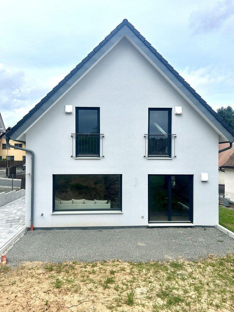 Predaj domu 145 m², pozemek 469 m², Klingenberg am Main, Bavorsko Predaj domu 145 m², pozemek 469 m², Klingenberg am Main, Bavorsko