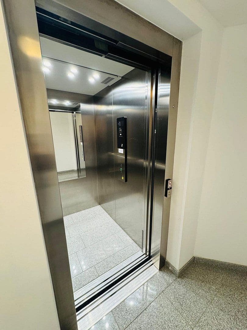 Prenájom bytu 3-izbový 92 m², Brühlstr. 27b, Wassenberg, Severné Porýnie - Westfálsko Prenájom bytu 3-izbový 92 m², Brühlstr. 27b, Wassenberg, Severné Porýnie - Westfálsko