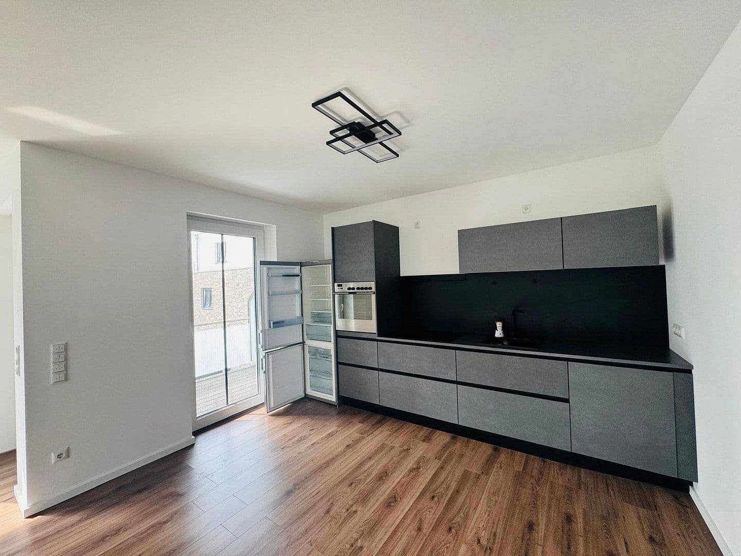 Prenájom bytu 3-izbový 92 m², Brühlstr. 27b, Wassenberg, Severné Porýnie - Westfálsko Prenájom bytu 3-izbový 92 m², Brühlstr. 27b, Wassenberg, Severné Porýnie - Westfálsko