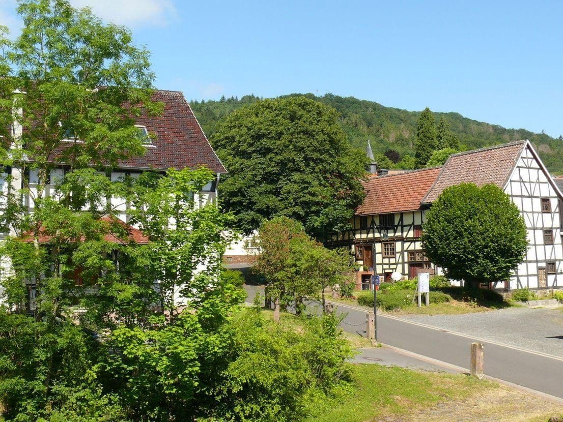 Predaj domu 400 m², pozemek 1.041 m², Bad Wildungen, Hesensko Predaj domu 400 m², pozemek 1.041 m², Bad Wildungen, Hesensko