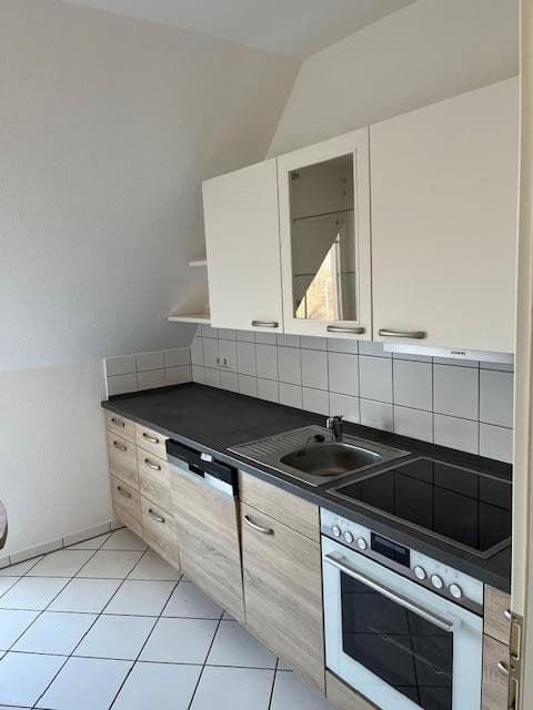 Prenájom bytu 2-izbový 76 m², Leipzig, Sasko Prenájom bytu 2-izbový 76 m², Leipzig, Sasko