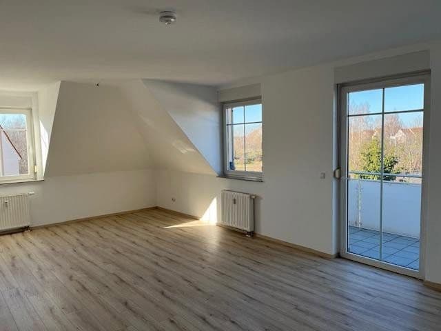 Prenájom bytu 2-izbový 76 m², Leipzig, Sasko Prenájom bytu 2-izbový 76 m², Leipzig, Sasko