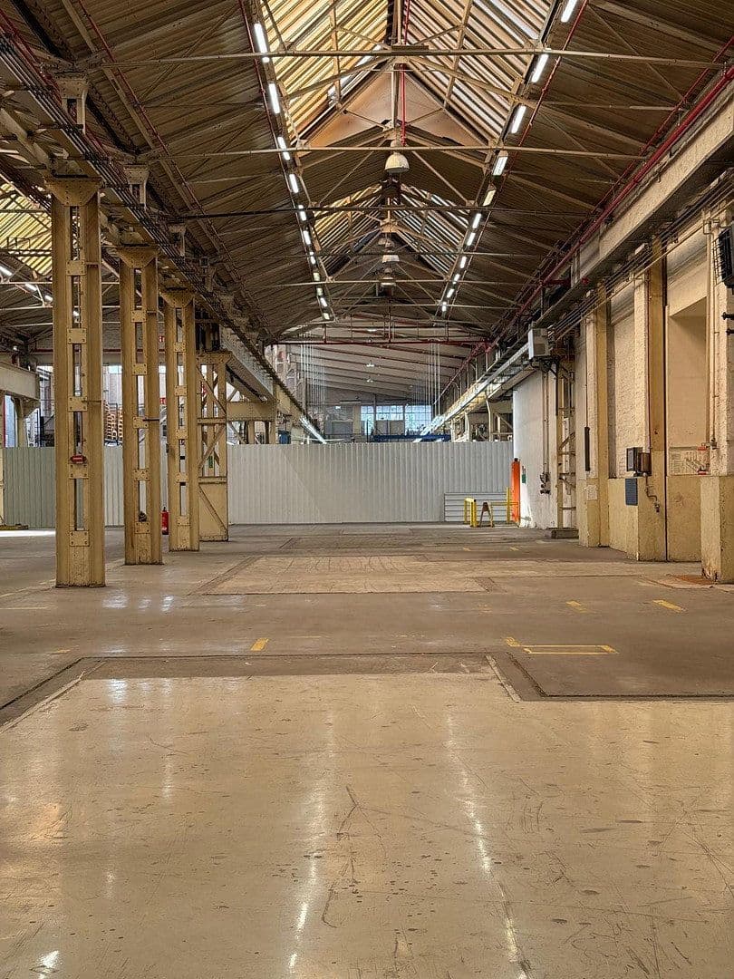 Prenájom nebytového priestoru 1.000 m², Gelsenkirchen, Severné Porýnie - Westfálsko Prenájom nebytového priestoru 1.000 m², Gelsenkirchen, Severné Porýnie - Westfálsko