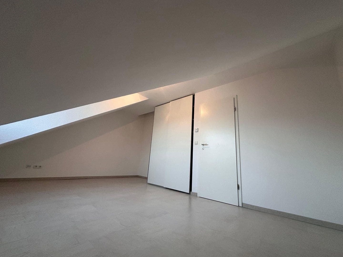Predaj domu 130 m², pozemek 149 m², Glienicke/Nordbahn, Brandenbursko Predaj domu 130 m², pozemek 149 m², Glienicke/Nordbahn, Brandenbursko