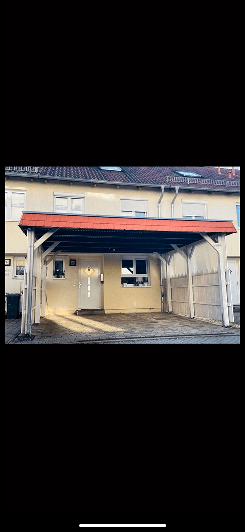 Predaj domu 130 m², pozemek 149 m², Glienicke/Nordbahn, Brandenbursko Predaj domu 130 m², pozemek 149 m², Glienicke/Nordbahn, Brandenbursko